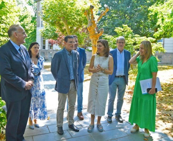 A Xunta impulsará refuxios climáticos nos concellos galegos para combater a calor, con Ourense como proxecto piloto