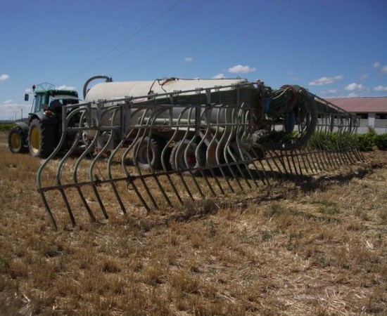 O GOBERNO MODIFICA O DECRETO DE FERTILIZACIÓN: MÁIS REQUISITOS E SEN MELLORAS PARA AGRICULTORES E GANDEIROS