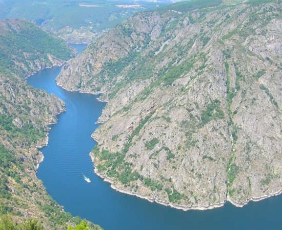 Rexeitamento á tiroliña proxectada na Ribeira Sacra