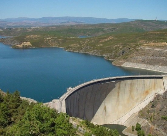Os embalses galegos atópanse a menos da metade da súa capacidade