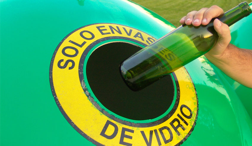 A Xunta indica que os galegos reciclaron en 2021 medio quilo máis de envases de vidro